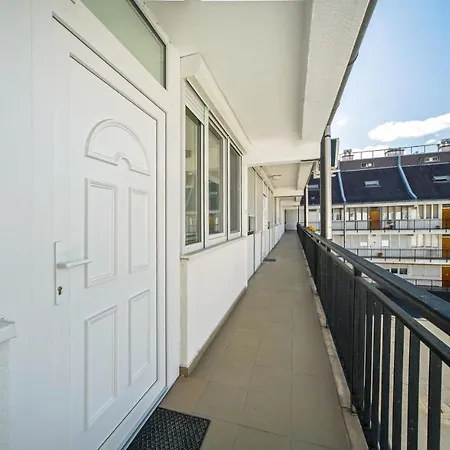 Illy Apartman Apartment